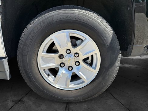 Used 2018 Chevrolet Silverado 1500 LT w/ All Star Edition image 14