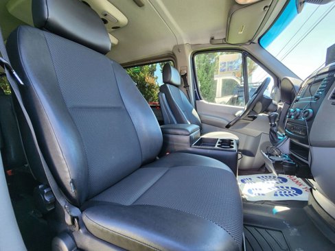 Used 2016 Mercedes-Benz Sprinter 2500 image 36