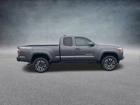 Used 2022 Toyota Tacoma TRD Sport w/ TRD Premium Sport Package image 3