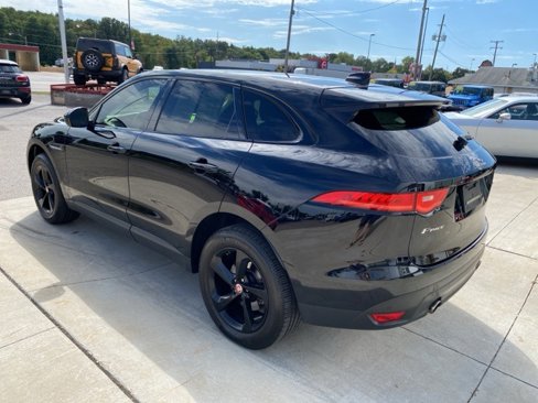 Used 2017 Jaguar F-PACE Premium image 7