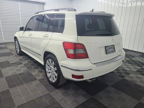Used 2011 Mercedes-Benz GLK 350 4MATIC image 10