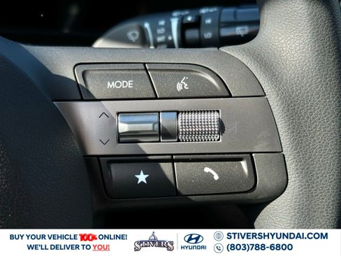 Certified 2025 Hyundai Kona SE image 22