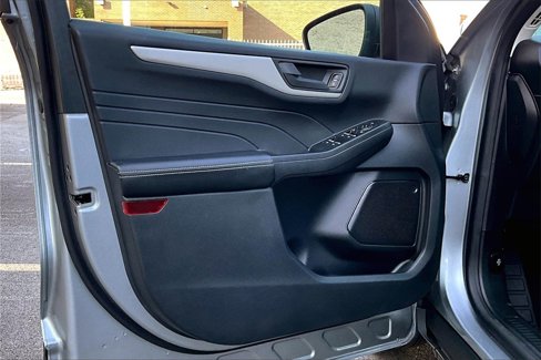 Certified 2022 Ford Escape SE image 21