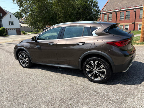Used 2018 INFINITI QX30 Premium image 6