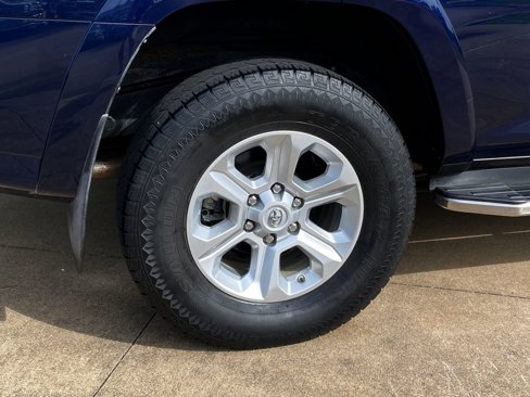 Used 2020 Toyota 4Runner SR5 image 8