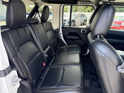 Used 2021 Jeep Wrangler Unlimited Sahara image 28