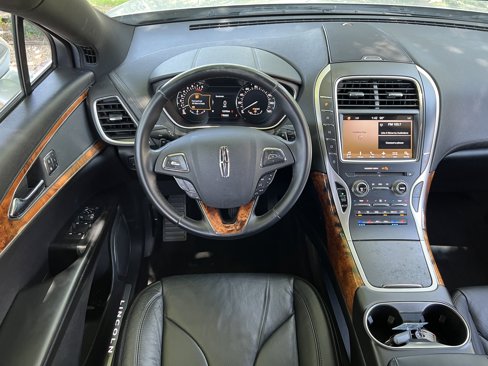 Used 2017 Lincoln MKX Reserve image 16