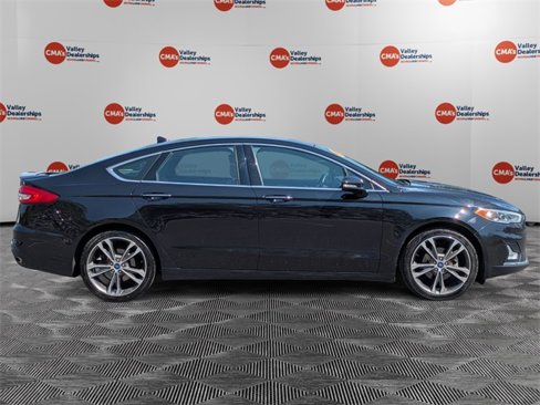 Used 2019 Ford Fusion Titanium image 4