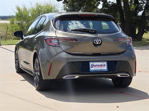 Used 2020 Toyota Corolla XSE image 6