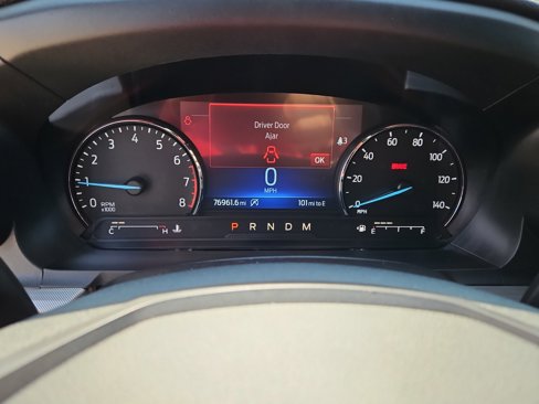 Used 2020 Ford Explorer XLT image 26