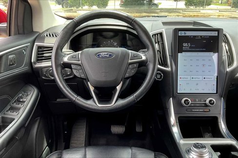 Used 2022 Ford Edge Titanium image 5