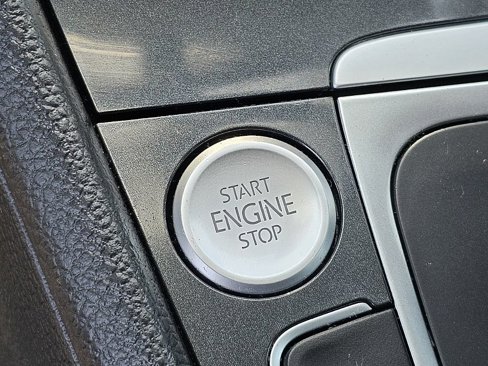 Used 2019 Volkswagen e-Golf SE w/ Driver Assistance Package image 33