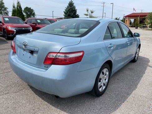 Used 2009 Toyota Camry LE image 6