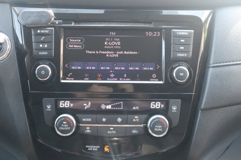 Used 2019 Nissan Rogue SV image 13