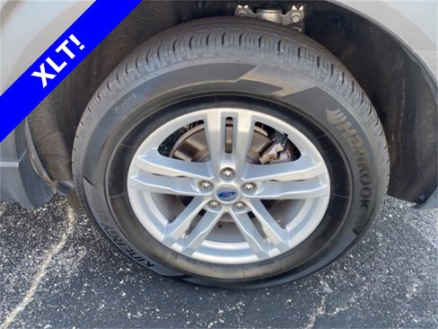 Used 2024 Ford Explorer XLT w/ Equipment Group 202A image 17