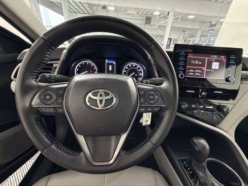 Used 2021 Toyota Camry SE image 16