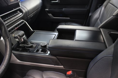 Used 2023 Toyota Tundra Platinum image 32