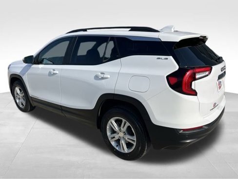 Used 2023 GMC Terrain SLE w/ Driver Convenience Package image 6