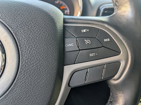 Used 2020 Jeep Grand Cherokee Limited image 28