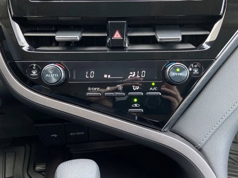 Used 2024 Toyota Camry LE image 19