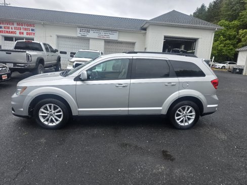 Used 2013 Dodge Journey SXT w/ Flexible Seating Group image 5