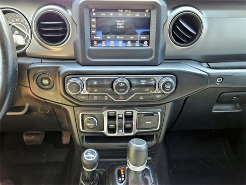 Used 2021 Jeep Gladiator Sport image 19