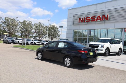 New 2025 Nissan Versa S w/ Trunk Package image 4