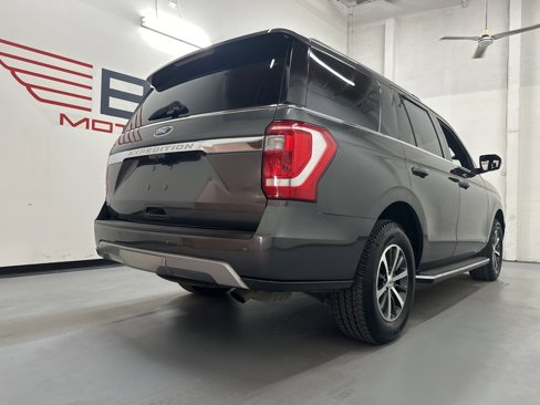 Used 2018 Ford Expedition XLT w/ Equipment Group 202A image 9