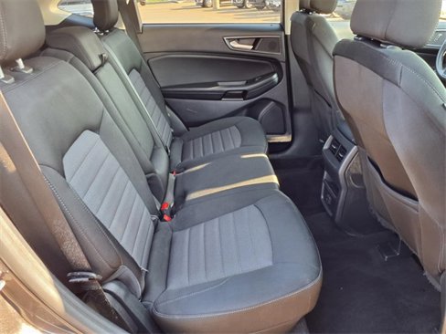 Used 2020 Ford Edge SE image 21
