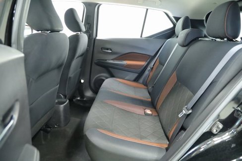 Used 2018 Nissan Kicks SR image 23