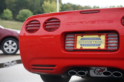 Used 2000 Chevrolet Corvette Convertible w/ Performance Handling Pkg image 10