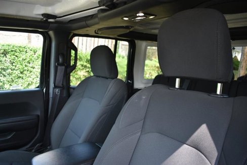 Used 2023 Jeep Wrangler Unlimited image 9