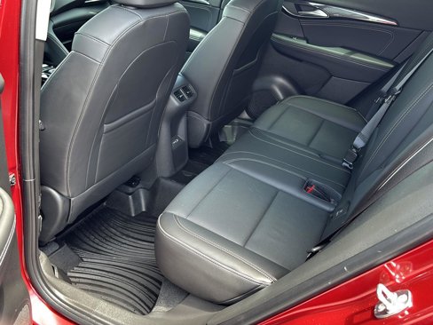 Used 2023 Buick Envision Essence image 17