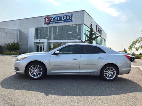Used 2015 Chevrolet Malibu LT w/ Power Convenience Package image 9