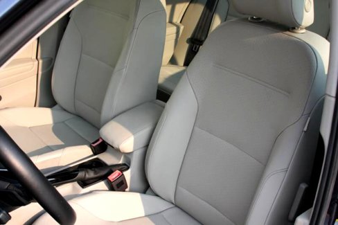 Used 2015 Volkswagen Golf TDI S image 32