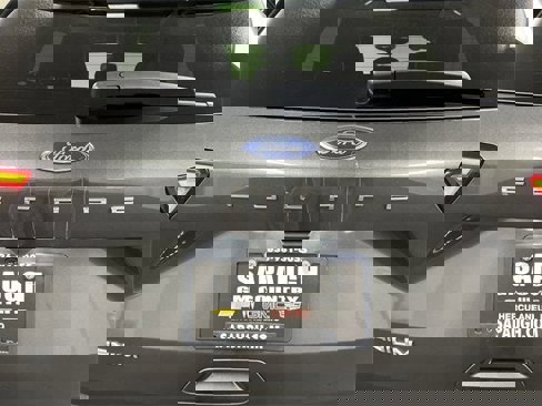 Used 2020 Ford Escape Titanium image 33