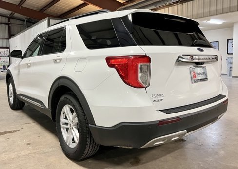 Used 2023 Ford Explorer XLT w/ Equipment Group 202A image 5