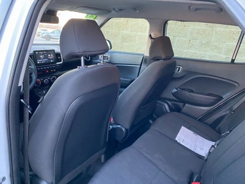 Used 2021 Hyundai Venue SE image 11
