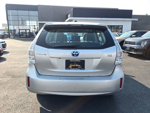Used 2013 Toyota Prius V image 5