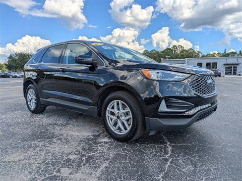 Used 2024 Ford Edge SEL image 3