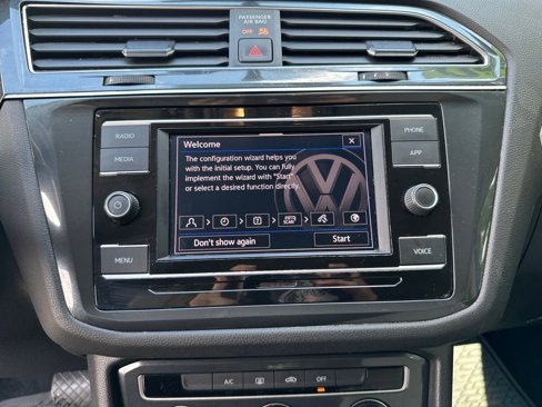 Used 2020 Volkswagen Tiguan S image 28