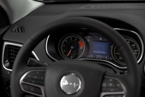 Used 2021 Jeep Cherokee Limited w/ Elite Package image 29