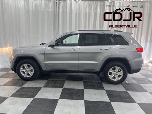 Used 2015 Jeep Grand Cherokee Laredo w/ Quick Order Package 23E image 4