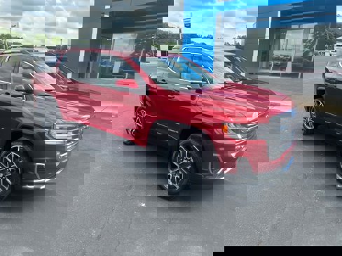 Used 2023 GMC Acadia SLT w/ Technology Package image 3