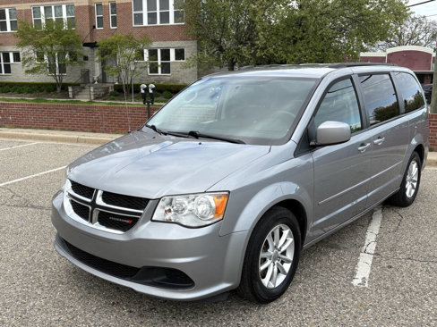 Used 2012 Dodge Grand Caravan SXT image 18