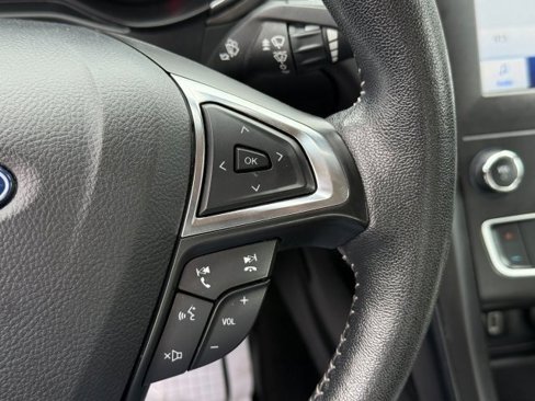 Used 2020 Ford Fusion SE w/ Equipment Group 151A image 30