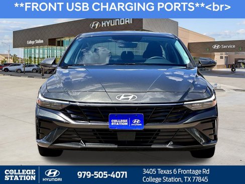 Used 2024 Hyundai Elantra SEL w/ Convenience Package image 9