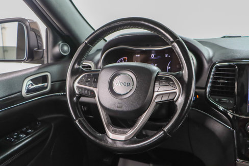 Used 2020 Jeep Grand Cherokee Limited w/ Luxury Group II image 12