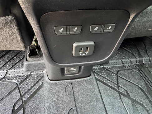 Used 2019 Chevrolet Equinox Premier image 13
