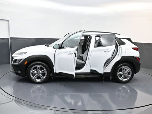 Used 2023 Hyundai Kona SEL image 31